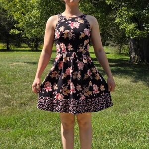 Rewind Floral Mini Dress Small EUC